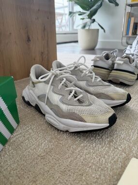 Another incredibly comfortable versatile shoe. Visible wear but still look good!
